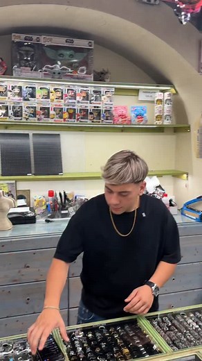 FESTA IN PISCINA🤩 🎥: @kube_agency #macedoniamadness #festa #outfit #piatto #cappello #bibite #summer #blood #braccialetto #fluo | Macedonia Madness Lecce