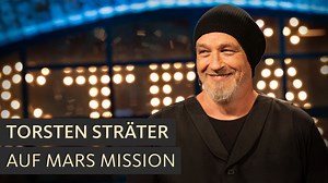 Neue Torsten Sträter Folge 🙌 Zu Gast sind Model und Fashion-Ikone Lorena Rae, der Schriftsteller Marc-Uwe Kling und Tino Bomelino. 😊 | WDR