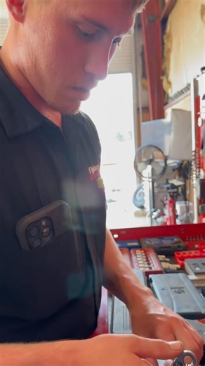 Most used Tool as a Ford Master Tech #ford #flyingwrenches #tiktokmechanic #carrepair #fordmechanic #dieselmechanic #superduty #powerstroke #mechanic #f150truck #fordf150 #f150 #FordPowerstroke | Flying Wrenches Automotive
