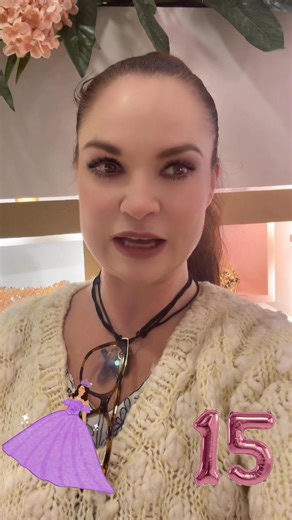 #RagazzaFashion #vestidosdequince Ragazza Fashion | Ana Patricia Rojo