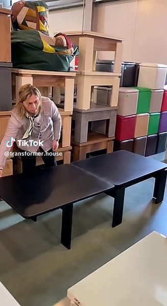 ტრანსფორმერი მაგიდა 12 პერსონაზე - კომფორტული და ფუნქციონალური