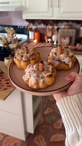 12K views · 45 reactions | Fall means baking. Baking means spills. Spills mean washable kitchen rugs. Video by @skylermmann featuring our Harvest Veggies Orange & Green rug | Ruggable | Facebook