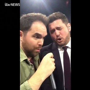 WATCH: Imagine being chosen from the crowd to sing with Michael Buble 😍🎶 Full story: https://bit.ly/359Z8z5 | ITV Central