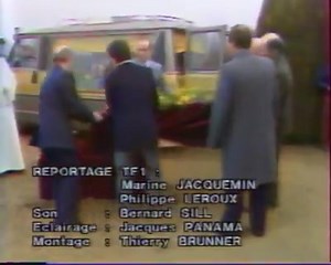 Documentaire inédit. Les obsèques de Louis de FUNES à l'église Saint Martin du Cellier. Nous tenons à préciser que Louis de Funès n'a pas été enterré par la suite à Allonnes. Il repose bien au cimetière du Cellier (44850) | Association ' Sur les traces de Louis de Funès ' Le Cellier - 44