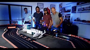 Auch an einem Schalttag fährt man bei Carrera Automatik. ;-) Zum Beispiel mit unseren Digital 132 Sets! Die findet ihr übrigens hier: https://bit.ly/3bNiUEx #carrera #carreramoments #welovewhatwedo #slotcars #slotcarracing #carreraslot #carreraslotcars #scaleracing #schalttag #digital132 #carreradigital | Carrera