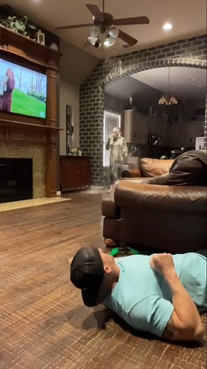 Happy 4th of July everyone! 🎆 #familypranks #bestpranks #pranks #couplepranks #reels #4thofJuly | Lindy and Jlo