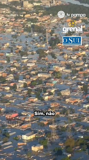 RELATO URUGUAIO! 🇺🇾 👉O meia do @gremio, @felicarballo, definiu o momento dos gaúchos como catastrófico e revelou que se deslocou ao Uruguai porque o bairro em que reside, em Eldorado do Sul, estava inundado. 📰 O atleta também ressaltou que estava sem eletricidade e sem acesso à internet. Deste modo, deslocou-se à casa do companheiro de time, @kichanpavon, e acabou resgatado por um bote. 🎙️ @sport890ok ➡️ YouTube: Rádio Grenal | radiogrenal.com.br | FM 95.9 | FM 88.9 no litoral norte gaúcho 