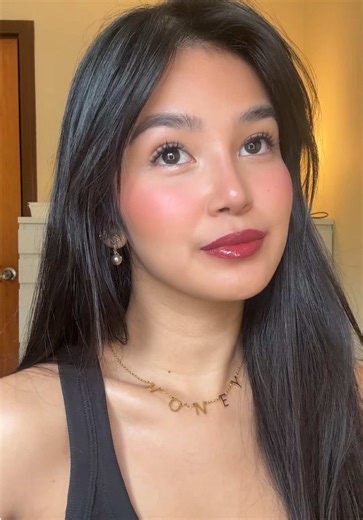 my confidence in a bold lip 📈 🍒 | lips