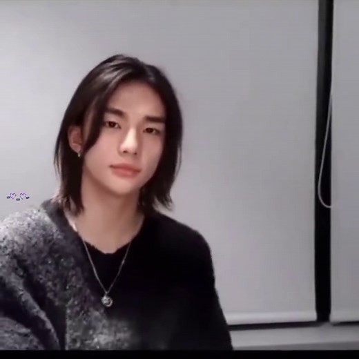 ¿Cuánto mide Hyunjin de Stray Kids?