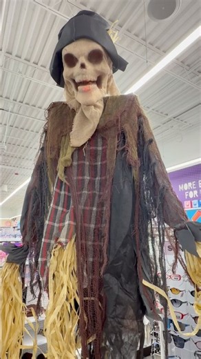 $40 animatronic scarecrow for Halloween in 5 Below stores #jumpstreet #trickortreatstudios
