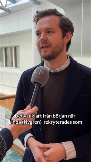Kungälvs-Posten on Instagram: "På fredagen kom nyheten att Linda Nygren lämnar uppdraget som kommundirektör i Kungälv med omedelbar verkan. Från och med den 1 februari har Kungälv en ny kommundirektör i Håkan Sandahl, före detta regiondirektör i Västra Götalandsregionen. Kommunstyrelsens nytillträdda ordförande Jesper Eneroth (S) förklarar beslutet med att det är val snart och att det har varit viktigt att hitta en lösning som alla partier ställer sig bakom. Läs mer i appen eller på webben!"