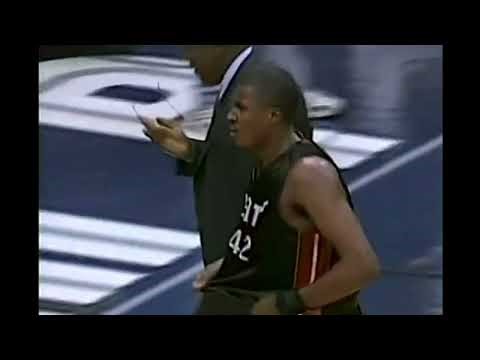 Posey's Game Winning 3-PT Shot (12/2/06)
