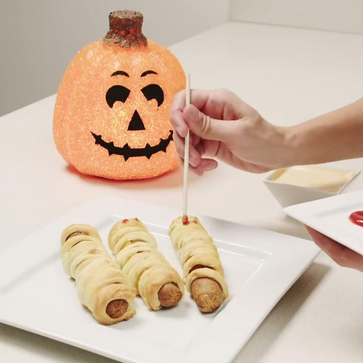 Halloween Mummy Dogs (Vegan)