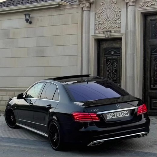 Mercedes AMG W212 Review: Performance and Features