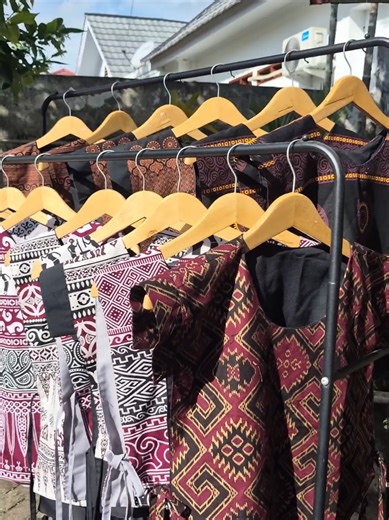 PROMO RAMADHAN!🙀 sambil nungguin PO vest lukis yang sementara dilukis, yukk kepoin vest printing kita yang ga kalah kerenn!🤩 bahan primis alas toyobo, harga normal 150rb sisa 130rb. Jangan sampai kelewatann😍