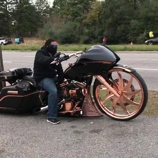 Badass chopper! | RestoMod Classics