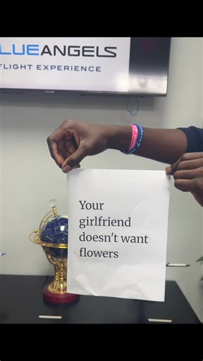 We know what your girlfriend wants 🙈👀 flights from Blue Angels Flight Exerience🙊😊 #flightsimulator #bahamastiktok #fyp #thingstodoinnassau