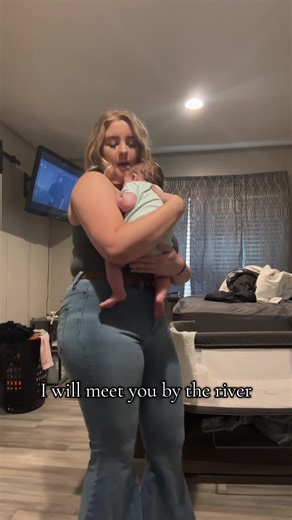 Mama Liz 🇺🇸 (@mammaliz22)’s videos with Meet You By The River - Cam
