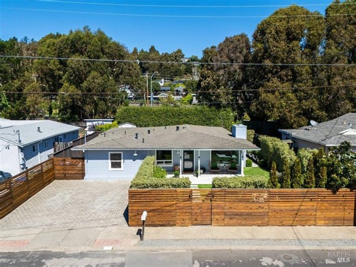 17 Strawberry Cir, Mill Valley, CA 94941 - MLS 326024442 - Coldwell Banker