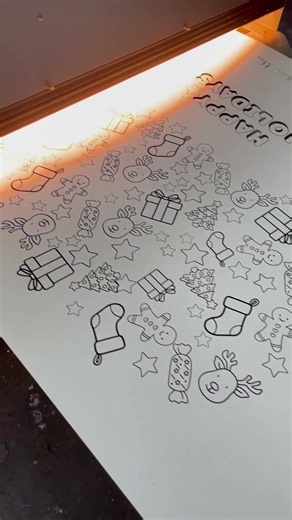 Watch Us Make The Christmas Colour & Create Shoebox