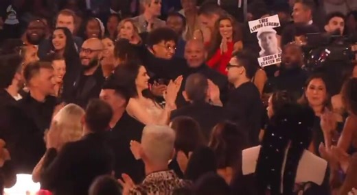 Drake included this 2025 moment in his new ICEMAN magazine, when Dr. Dre high fived UMG CEO Lucian Grainge at the Grammys while celebrating Kendrick Lamar's win📍