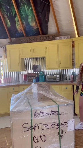 Exploring Off-Grid Living with Renogy Solar Solutions