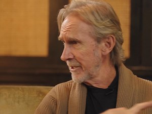 Mike Rutherford reminisces on the first-ever Mike The Mechanics concert at The Sunrise Theater, Florida - June 1986, in this 2025 interview clip. Can you believe it’s been forty years since Mike The Mechanics arrived on the scene? 40 years of hits are collected on the new album “Looking Back - Living The Years” - available on 2LP, CD & Digital: https://found.ee/MikeATM_LBLTY | Mike The Mechanics Official