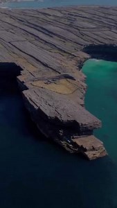 Die Wunder von Irland erkundet von @lemonlimod mit ihren Merrell-Schuhen ⛰ Welche Orte in Irland hast du schon besucht? #Merrell #MerrellSchweiz . . . . . #irland #ireland #hiking #wandern #exploreireland #irlanderkunden #hikingshoes #hikinggear #outdoorshoes #waterproofshoes | Merrell | Facebook