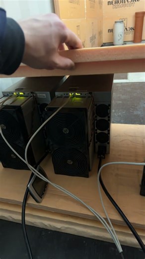 Соло майнинг на Solo CKpool 6x S21xp. 1KKF-DHX