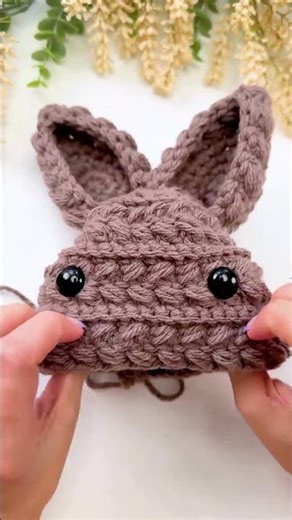 Wheat Stitch Bunny Crochet Pattern