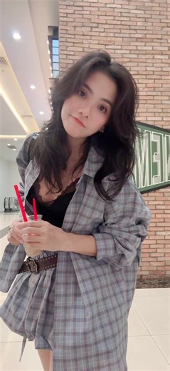 Video của Cá Mập 65 (@tieutinh65) với bản nhạc nhạc nền - 𝐂 𝐡 𝐮 ố 𝐢 ?