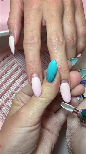 DIY Almondine Nails with Sister