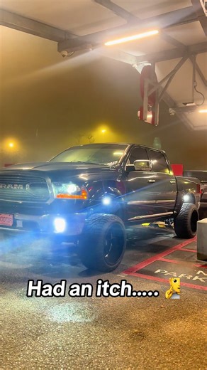 Had an itch #squattedtrucks #fyp #foryoupage #flawlesswhipz #viral