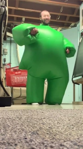 My first stretch fabric inflatable suit #funny ￼