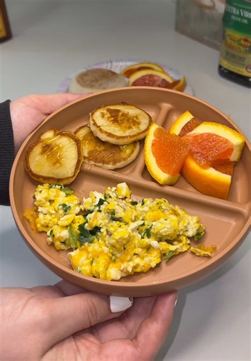 Kept it real simple today…an egg, cheese, spinach, and tomato English muffin with orange slices - and scrabbled eggs with spinach, pancakes and honey, orange slices for my babyyy #breakfast #foodie #foodtiktok
