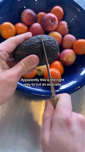 How do you cut your avo? | Melinda William