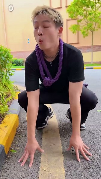 黑天使驯化了一条人形宠物#马力欧#马里奥