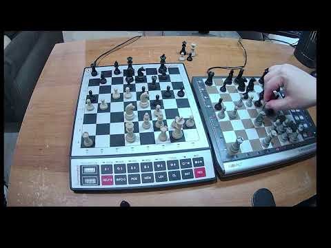 Mephisto Super Mondial II vs Novag Super Constellation