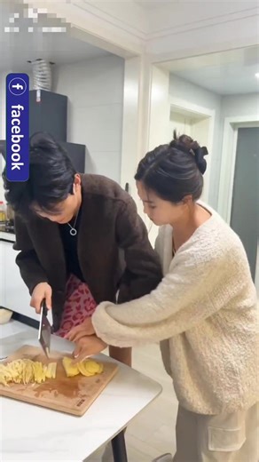 ប ង្រៀ ន ធ្វើម្ហូ ប Teach cooking #videoreelsシ #funnyreel | KYRIN MMO