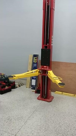 Derek Weaver W9D 2 post lift