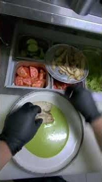 Ruido y trabajo en cocina! #chefmodesto #comida #cocineros #restaurant #shorts