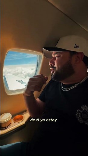 Me dijeron piensa en el paisaje más bonito, y adivina qué? pensé en tus ojitos ❤️👀✈️ #shorts