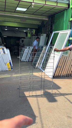 Price - 96000 (6.3.2026 စျေး) Size - 3’ 4’ Thickness - 3mm 09445770005 09429039997 09429039998 အဆောင်(၉၄)အခန်း(၁၄)ပုလဲလမ်း စော်ဘွားကြီးကုန်းပွဲရုံဝင်းအတွင်း အင်းစိန်မြို့နယ် ရန်ကုန်မြို့။ #သံပန်း #သံဘာဂျာ #သံပန်းသံတံခါး #စတီးဘာဂျာ #စတီးပြတင်းပေါက်