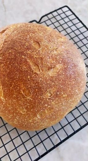 Thr BEST sourdough 🤤 recipe from The Clever Carrot! #sourdoughbread #homemadebread