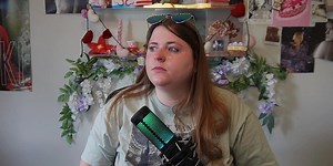 Addison Rae Album Reaction : Take A Bite Out of THIS Apple!!!