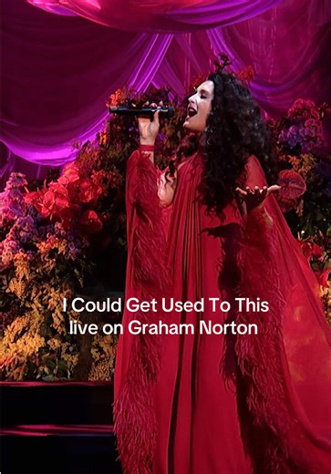 First time doing that key change… That felt good! Big love to Graham and his fantastic team. And of course my wonderful Pearlettes and dancers x @The Graham Norton Show #newmusic #grahamnorton