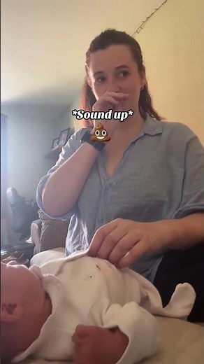 POOPING BABY DURING DIAPER CHANGE