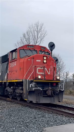 CN O999 test train Flying Past East Ave #shortvideos #train #railtrack #cntrain #railfan