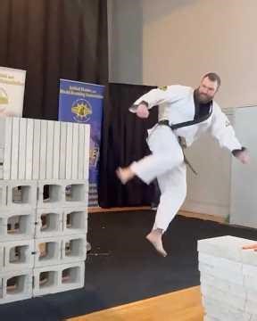 Kicking Striking Martial Arts Power Breaking Tournament Challenge #karate #martialarts #taekwondo