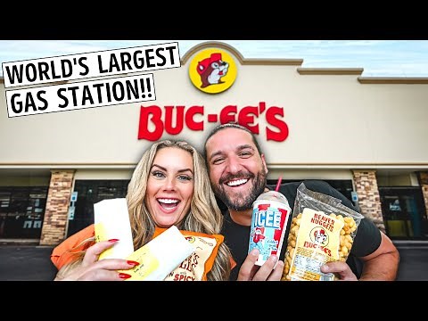 Visiting the WORLD’S LARGEST Gas Station (Buc-ee's) in Sevierville, TN + the Top 10 Must-Try Foods!